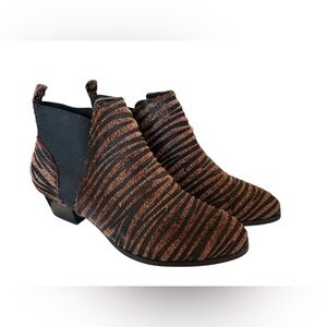 Cato Tiger Stripe Faux Fur Ankle Boots/Size 10M NWT